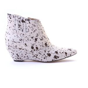 NEW Matisse Nugent Cowhide Wedge Booties 8.5